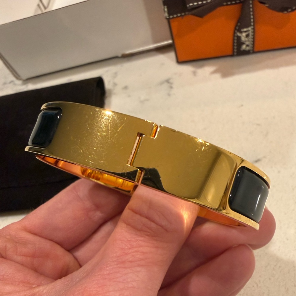 Hermes Clic H Bracelet Black Gold PM Authentic - Picture 4 of 11